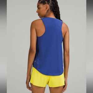 Lululemon High Neck Run and Train Tank like new